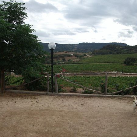 Agriturismo Su Solianu バリ・サルド エクステリア 写真